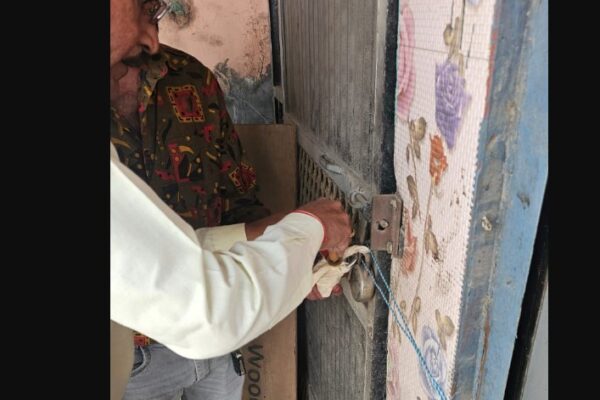 अवैध निर्माणों पर एमडीडीए की सख्त कार्रवाई, दो व्यावसायिक निर्माण सील